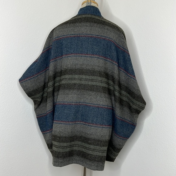 🔹 Eddie Bauer Wool Blend Cape - Picture 2 of 4